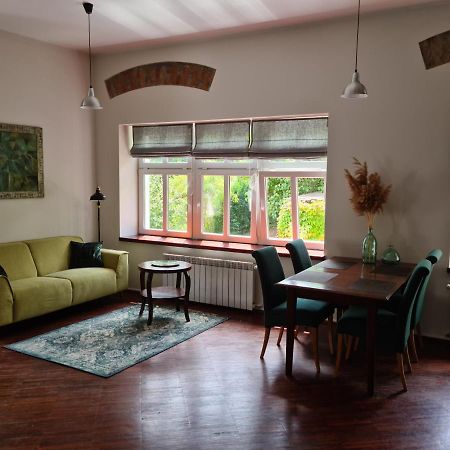 Apartament W Starej Szkole Appartement Srebrna Góra Buitenkant foto
