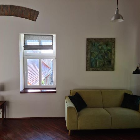 Apartament W Starej Szkole Appartement Srebrna Góra Buitenkant foto